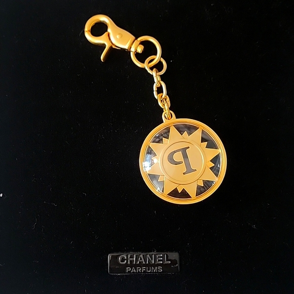 🔑KEY chain BAG charm "P" initial - Picture 2 of 7